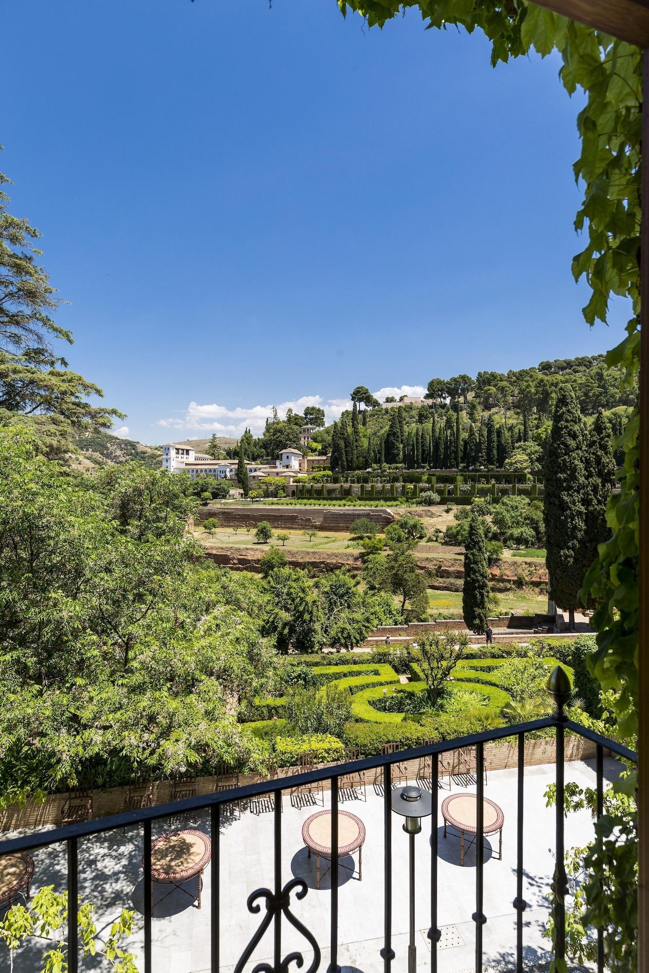 Parador De Granada Hotel Exterior photo